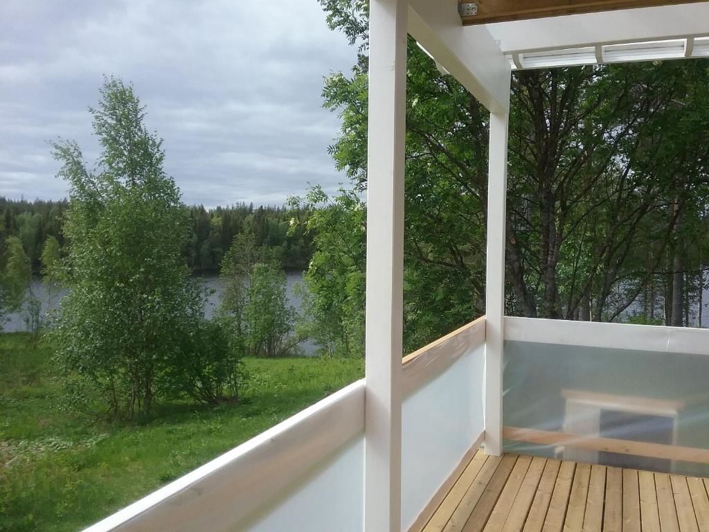 Дома для отпуска Aamuruskon Holiday Home Lankojärvi