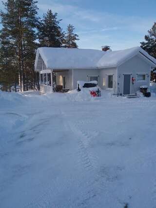 Дома для отпуска Aamuruskon Holiday Home Lankojärvi Дом с 4 спальнями-16